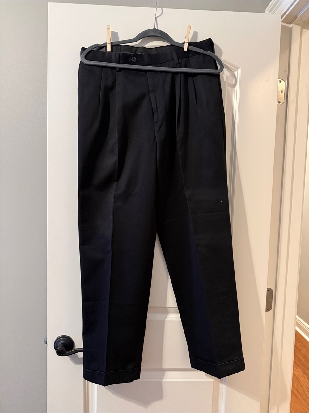 Savane Black Pleated Dress Pants